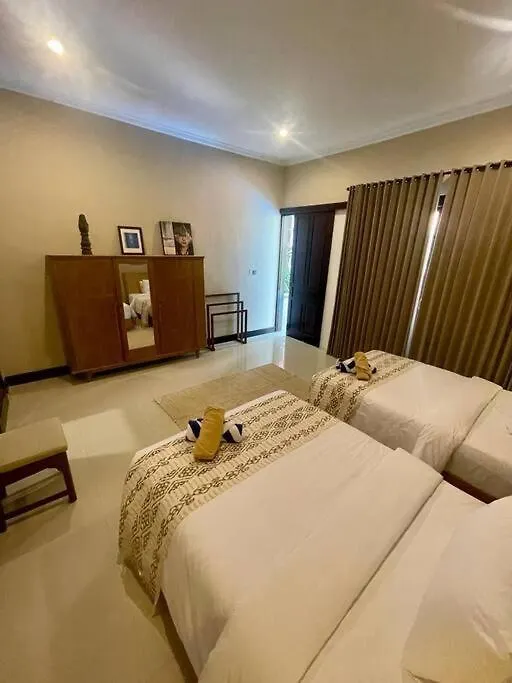 Stylish & Quiet Seminyak Pool Villa